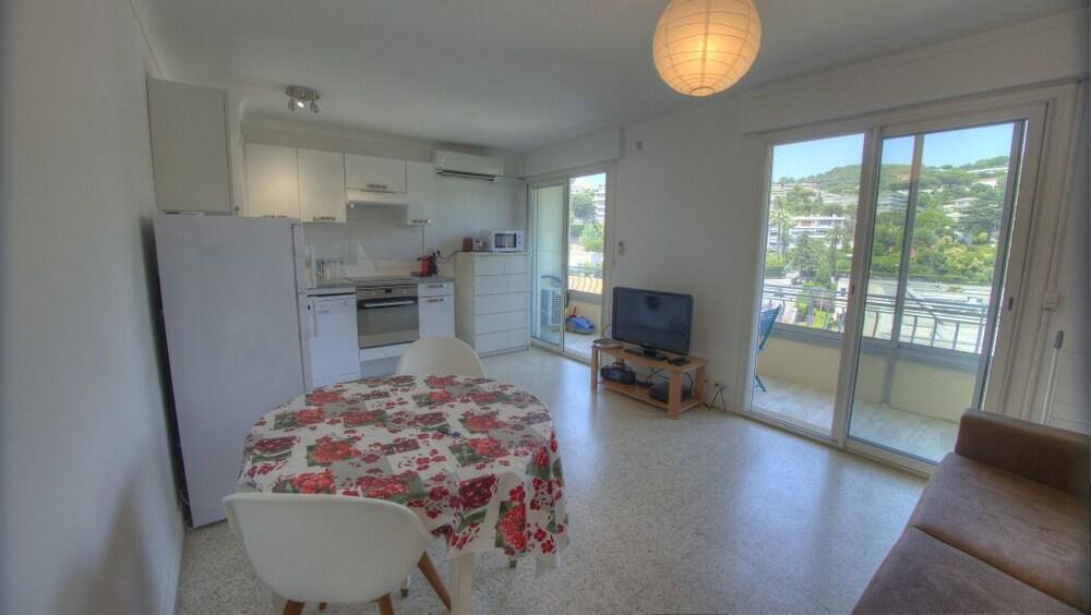 קאן Studio 3 Etoiles Vue Mer 150M Plages Parking Clim Wifi מראה חיצוני תמונה